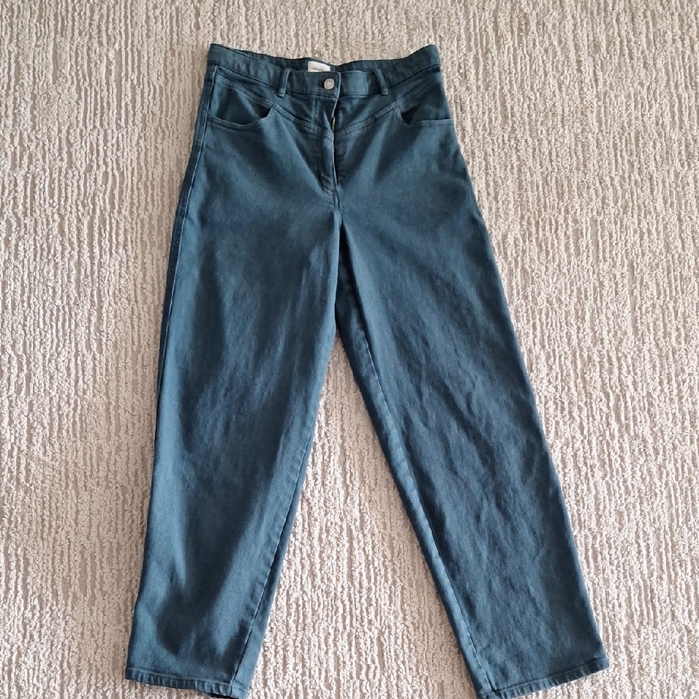 Aritzia. Archer teal, blue jeans.[8]